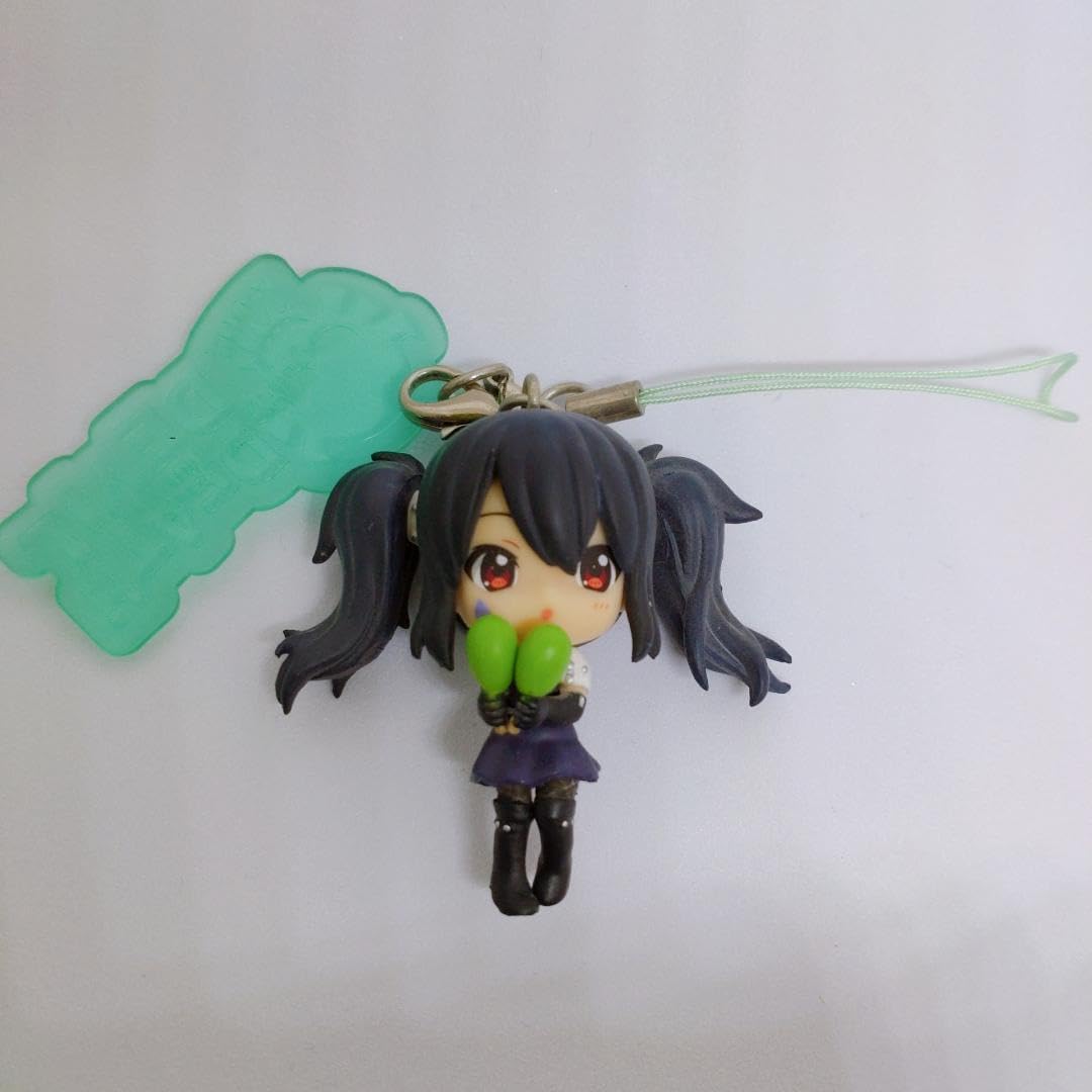 Amazon.co.jp: けいおん映画 ローソン限定グッズ 中野梓ストラップ